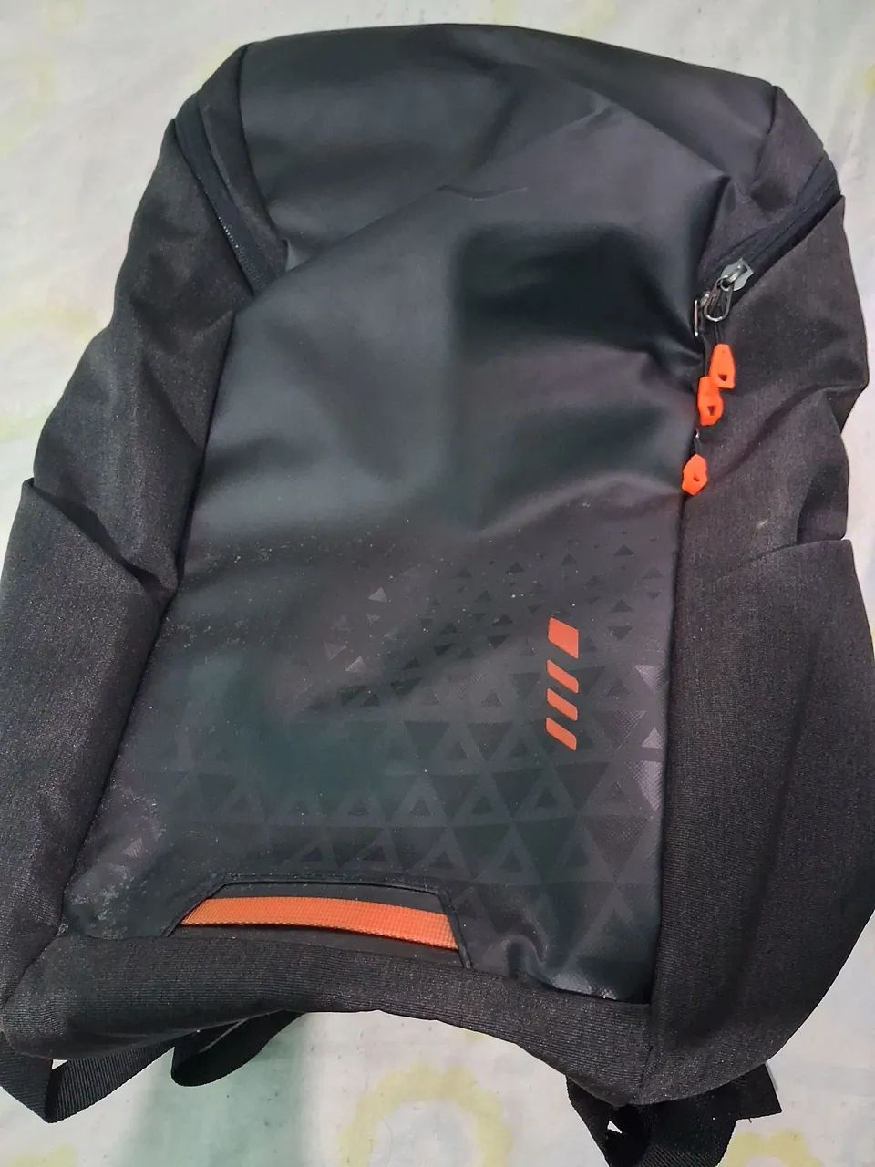 Mochila preta 