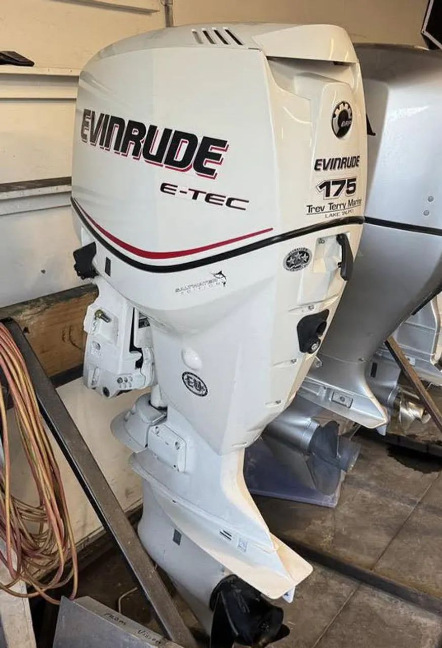 Motor evirude 175hp