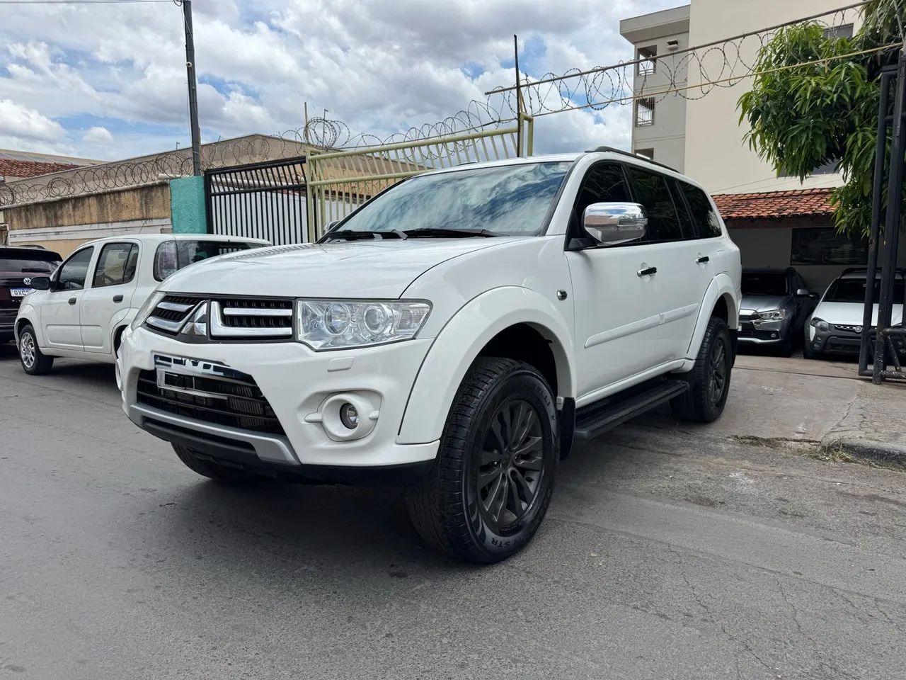 Mitsubishi Pajero Pajero HPE 3.2 4x4 T.I. Dies. 5p Aut. 2016