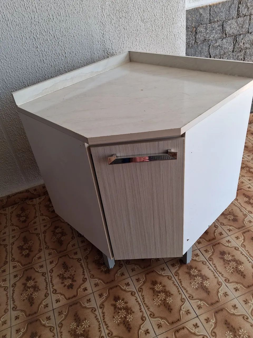 Vendo 02 armários