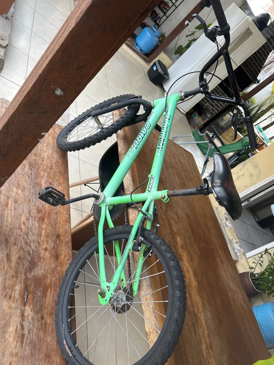 Bike aro 22 em perfeito estado  - Foto 2