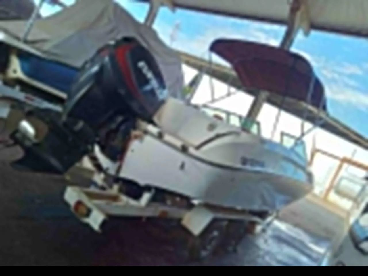 Lancha Ventura 19,5pes - motor 130hp - Foto 4