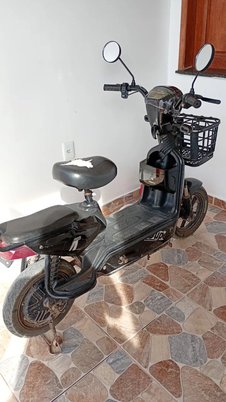 Vendo scooter eletrica em bom estado funcionando  - Foto 4
