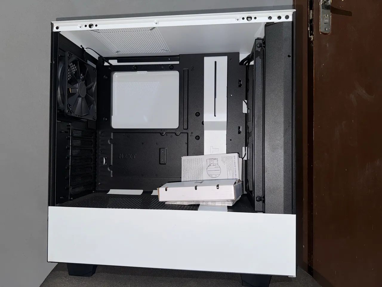Gabinete NZXT H511 flow na caixa - Foto 6