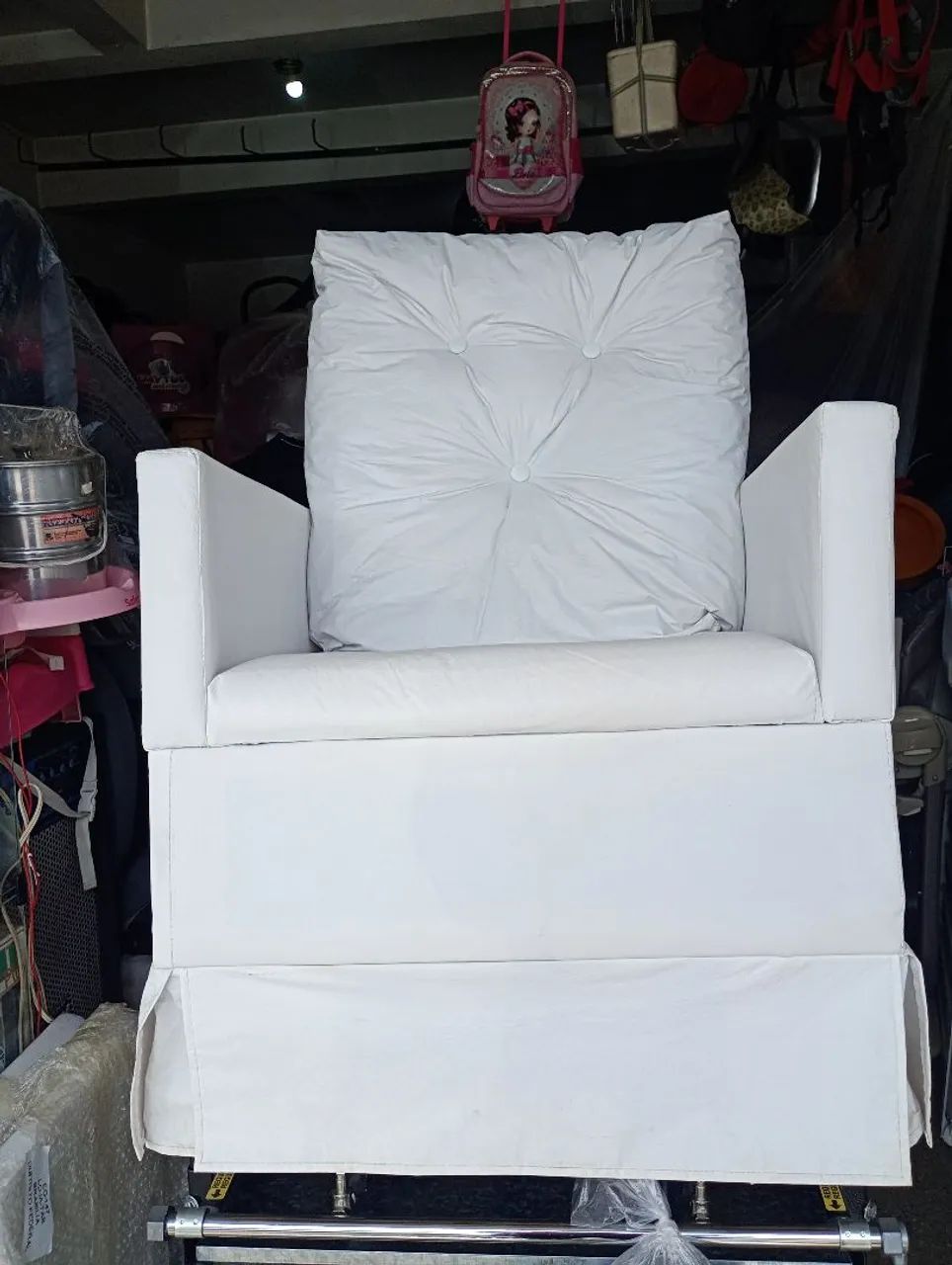 Poltrona no courino branco 