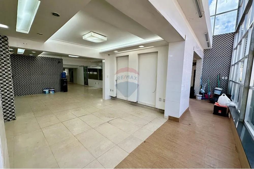 Locação, Prédio Comercial, 2 pavimento com 18 salas - Foto 4