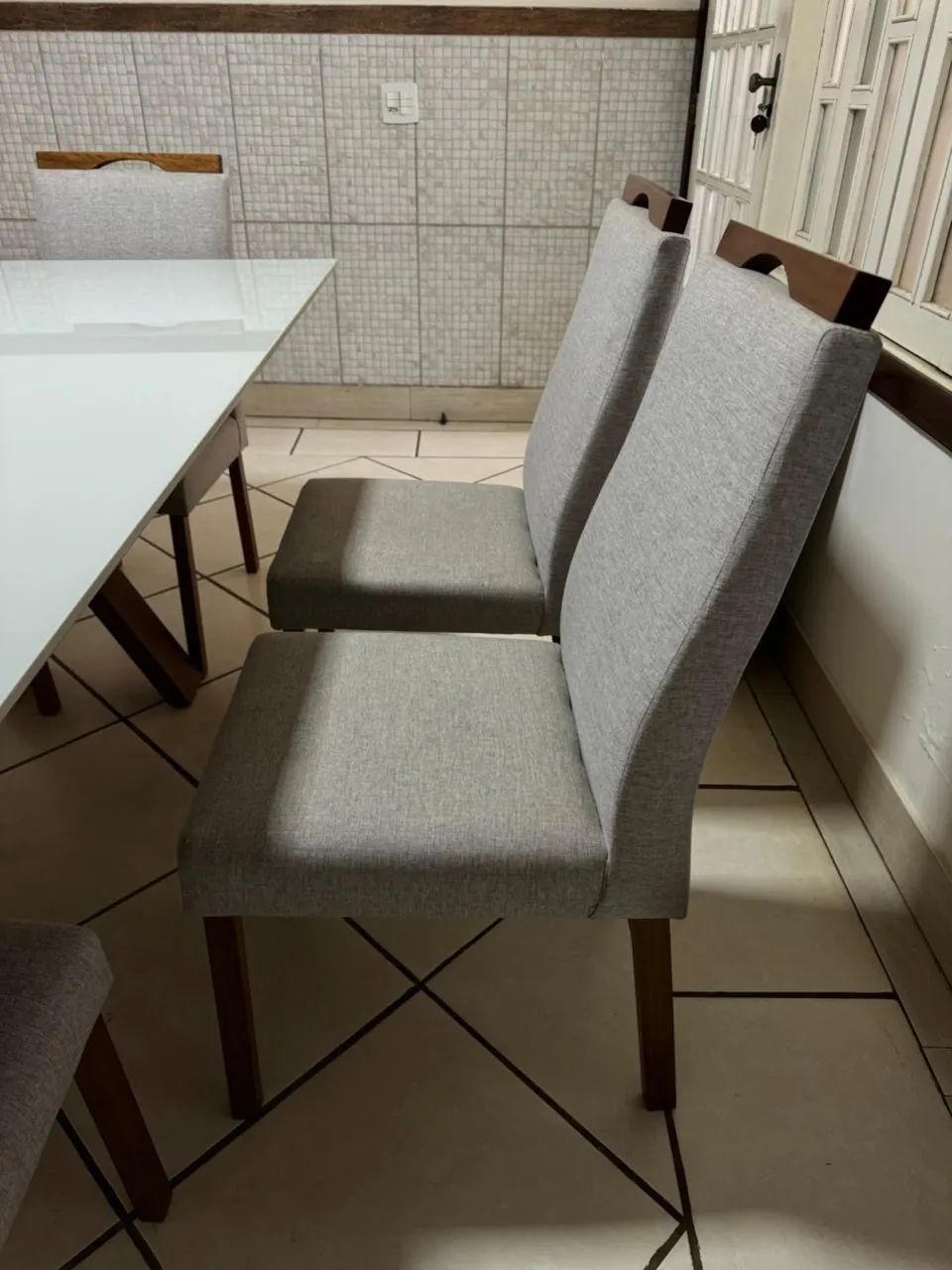 Mesa de vidro com 6 cadeiras - Foto 3