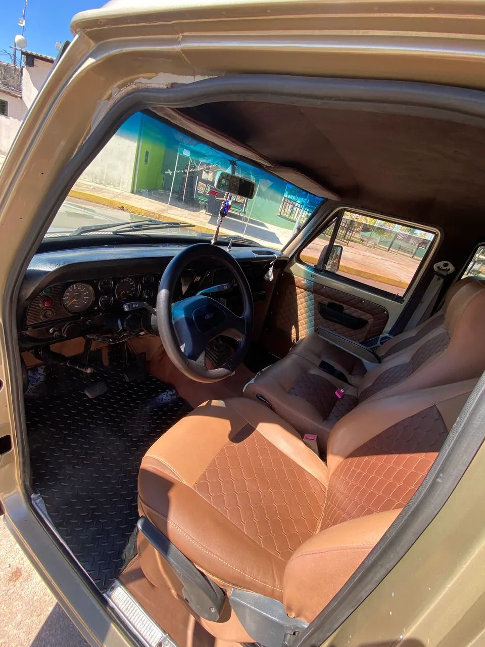 Ford F-1000 Super Diesel / Super Diesel Turbo 1985