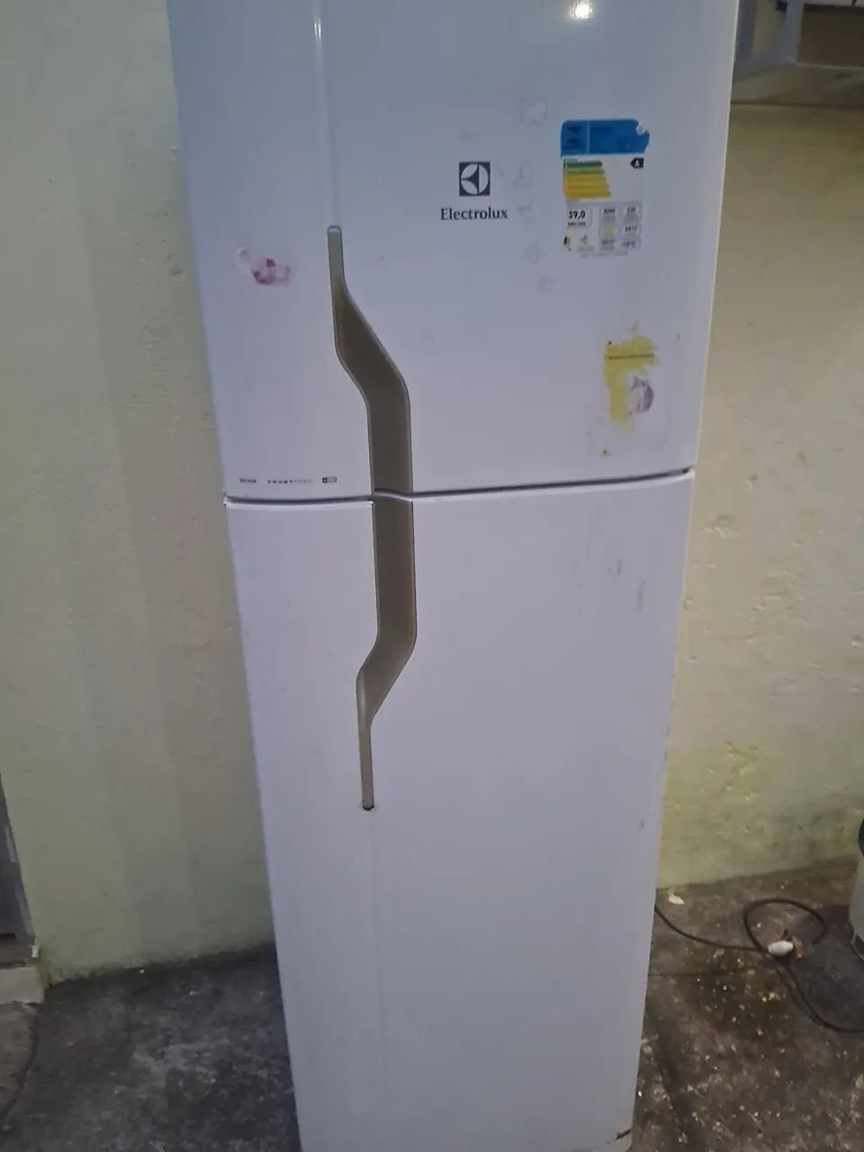 Geladeira Electrolux frost free 