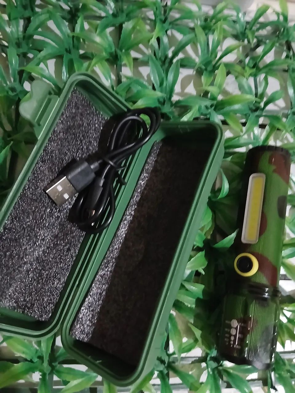 LANTERNA TÁTICA CAMUFLADA RECARREGÁVEL  - Foto 5