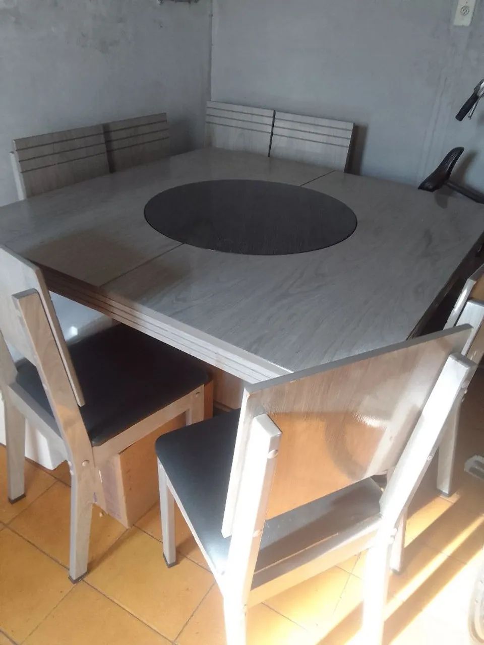 Mesa de jantar com 8 cadeiras - Foto 2