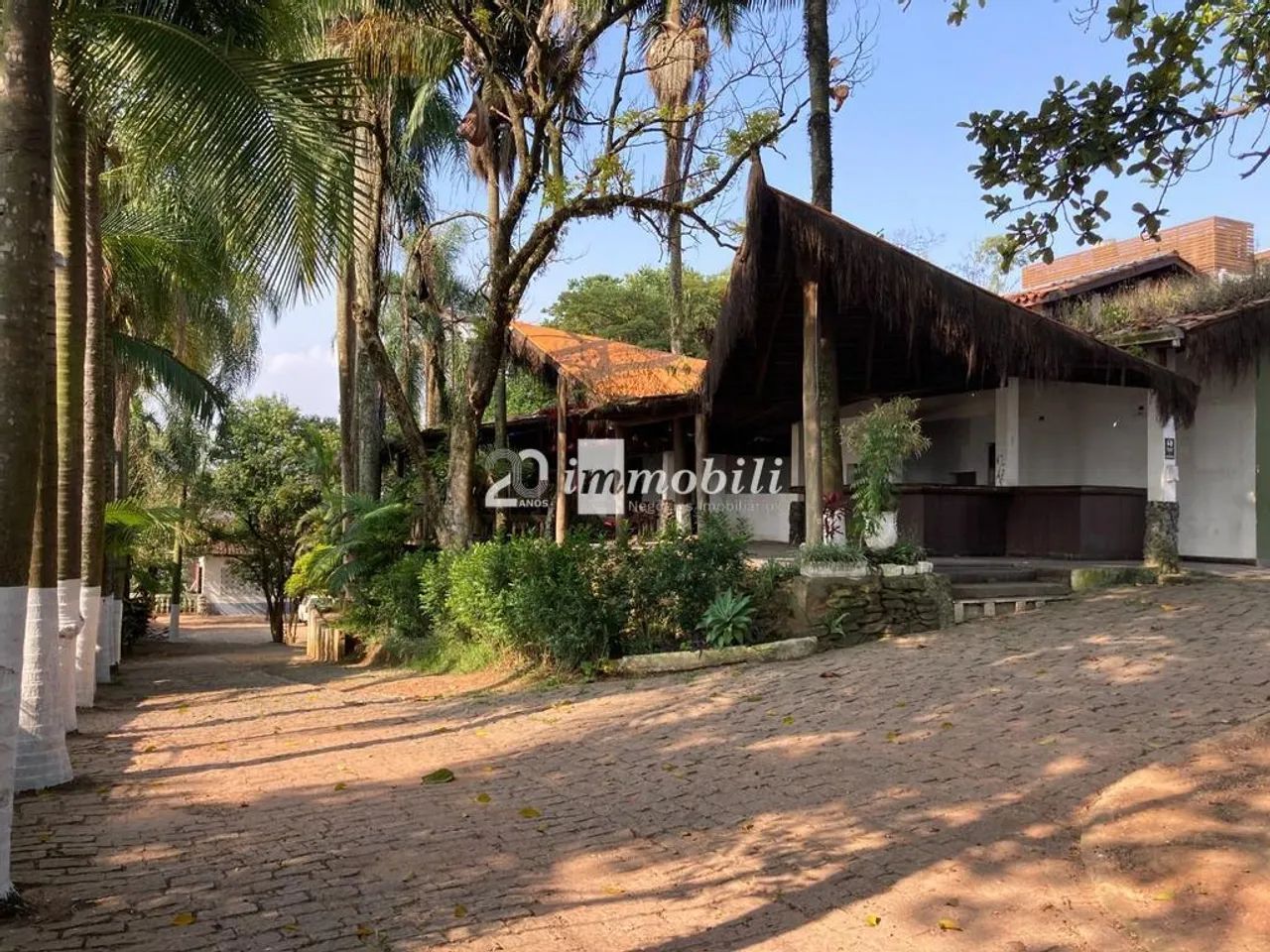 Casa à venda e para alugar em Cotia, Granja Viana, com 4 quartos, com 450 m² - Foto 5
