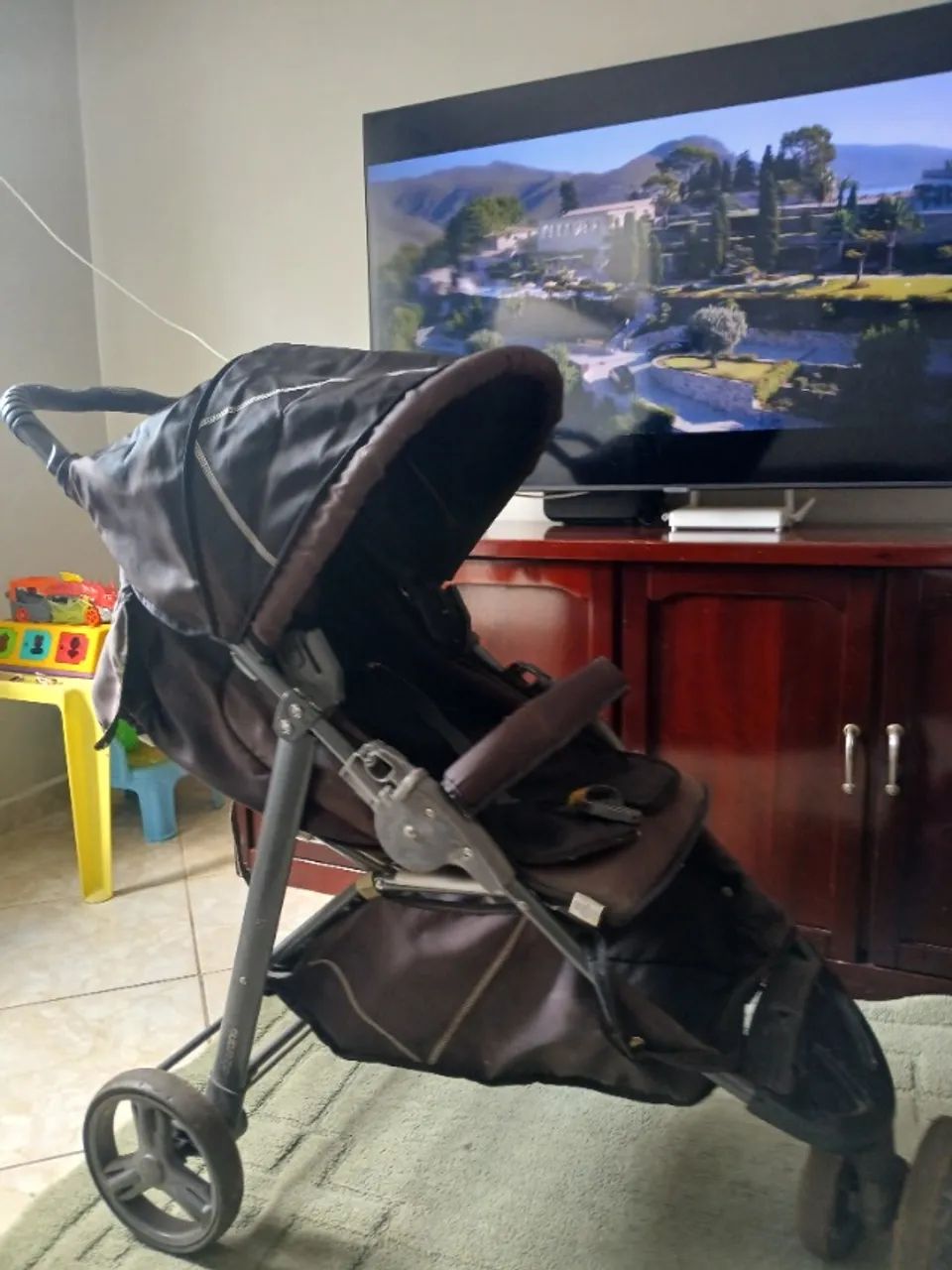 Carrinho de bebê usado  - Foto 3