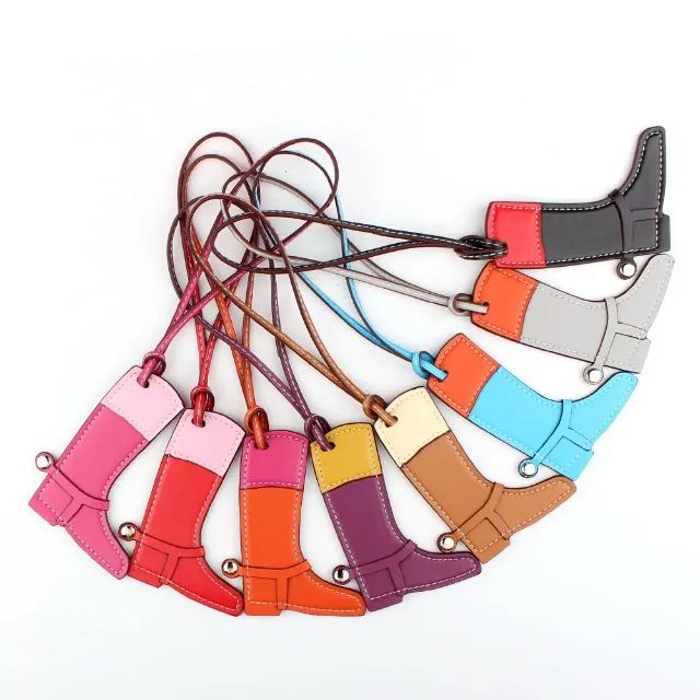 Chaveiros e Charms para Bolsa - BOTA