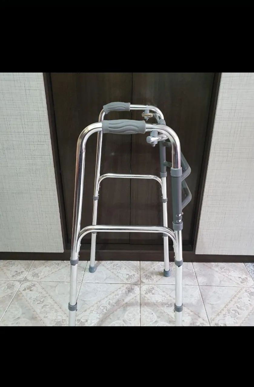 ANDADOR ARTICULADO COM REGULAGEM  - Foto 3