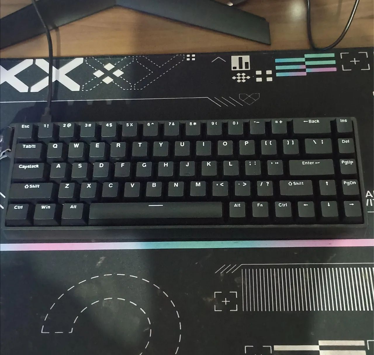 Teclado magnético aula win68 he