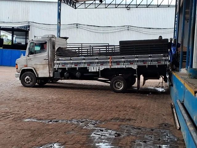 Caminhão Mercedinha 710 - Foto 4