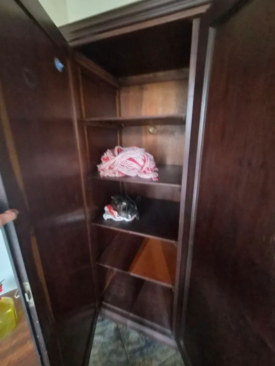 Guarda roupa antigo - Foto 2