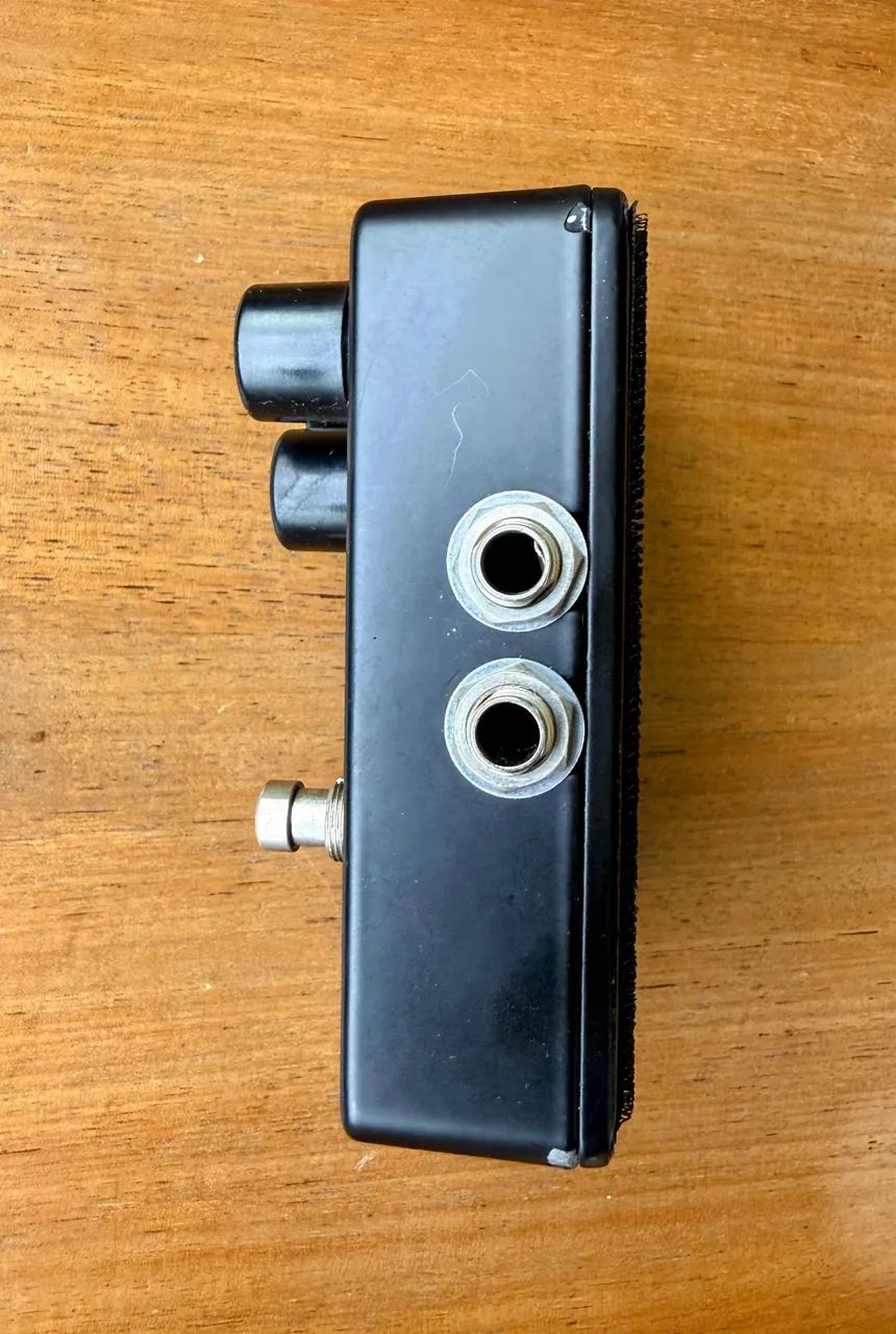 Electro-Harmonix The Silencer Noise Gate + Effects Loop c/ Caixa