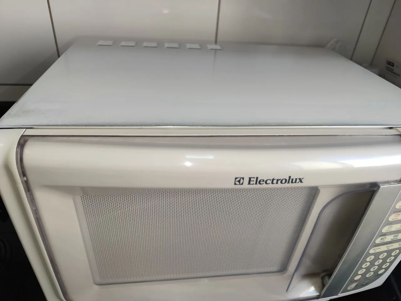 MICROONDAS ELETROLUX 31 LITROS - Foto 2