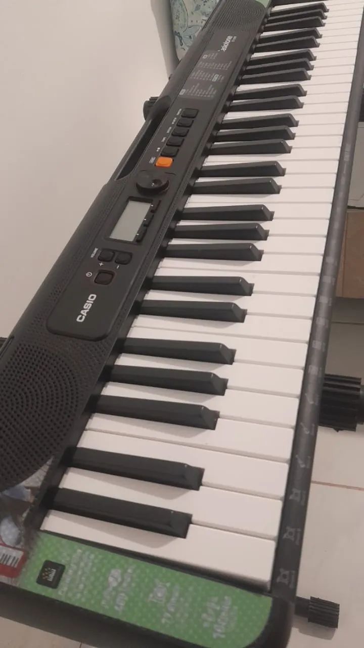 Teclado Casio CT-S200 + Suporte