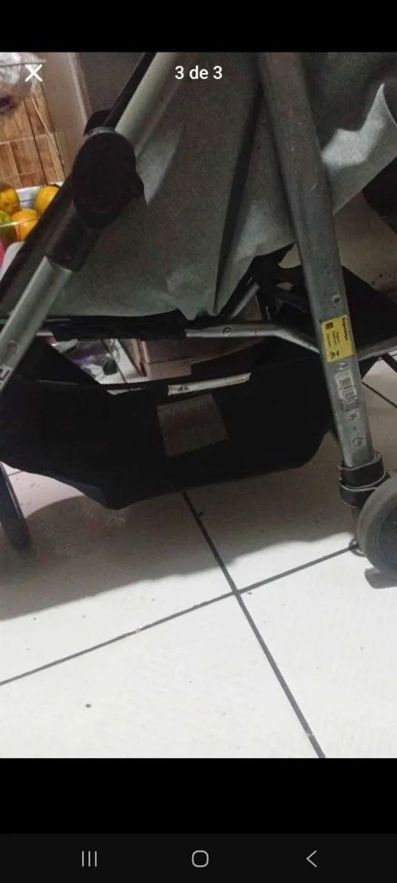 Bebê de carrinho 