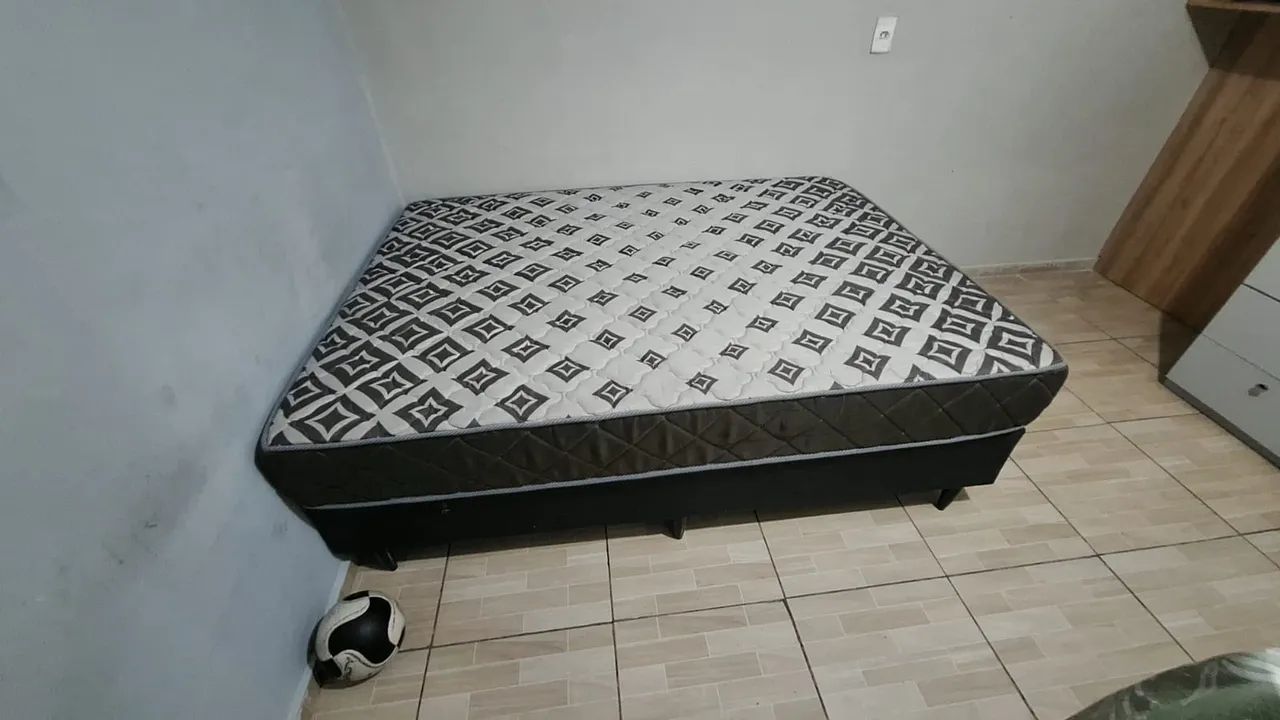 Cama e Colchão Casal 