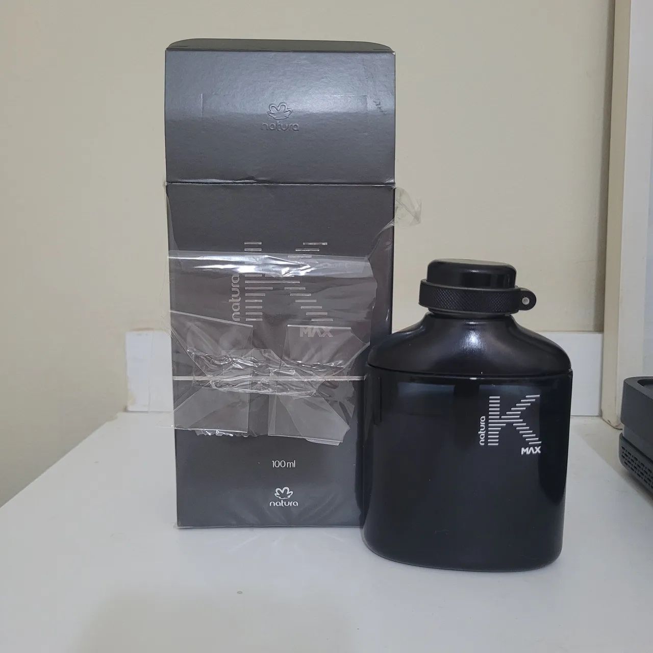 Perfume K Max Natura Semi- novo