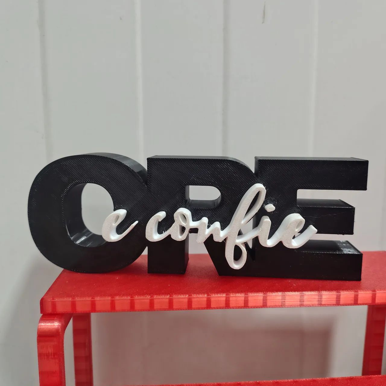 Placa decoração ore e confie 