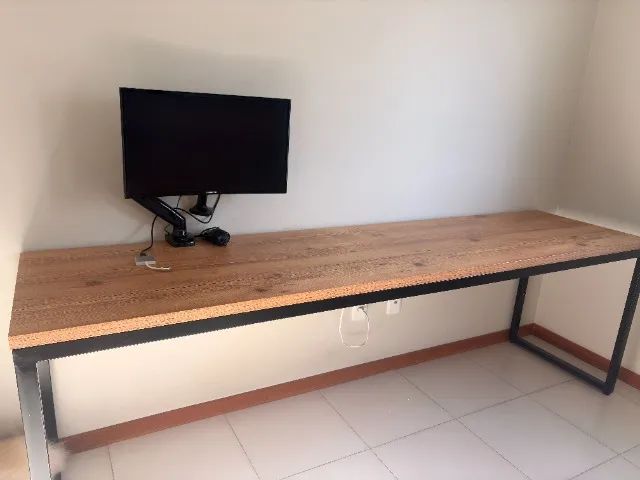 VENDE-SE MESA DE ESCRITÓRIO