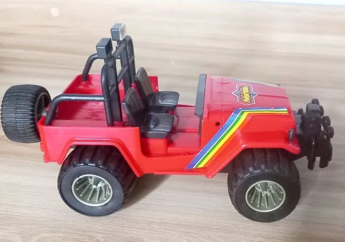  Clássico é o Jeep Aventura