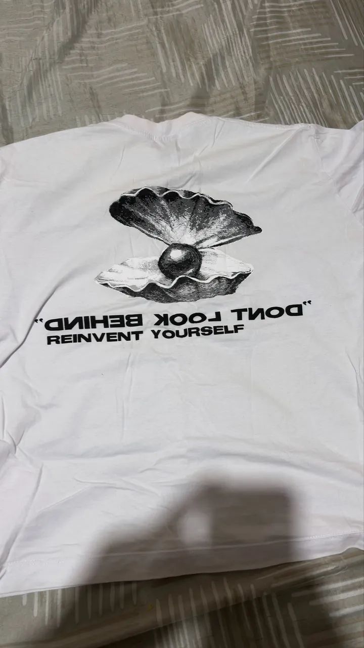 Duas camisas boxy  - Foto 2