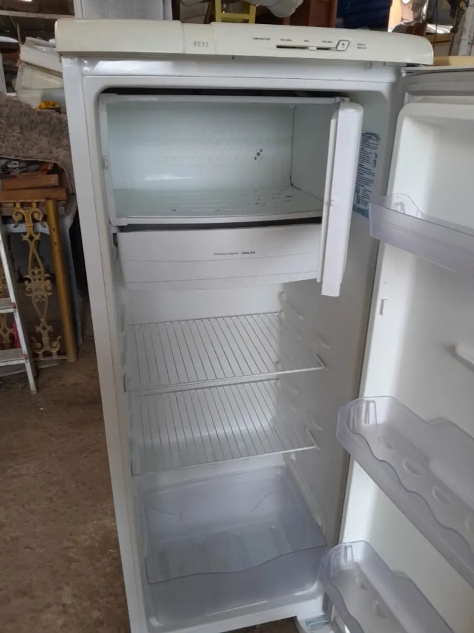 VENDO GELADEIRA ELETROLUX  - Foto 4