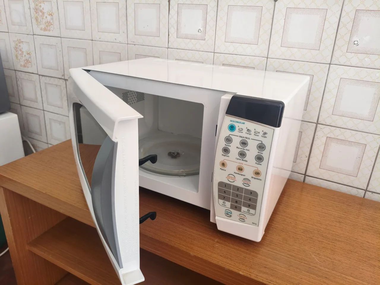 MICROONDAS ELECTROLUX 20 LITROS  - Foto 2