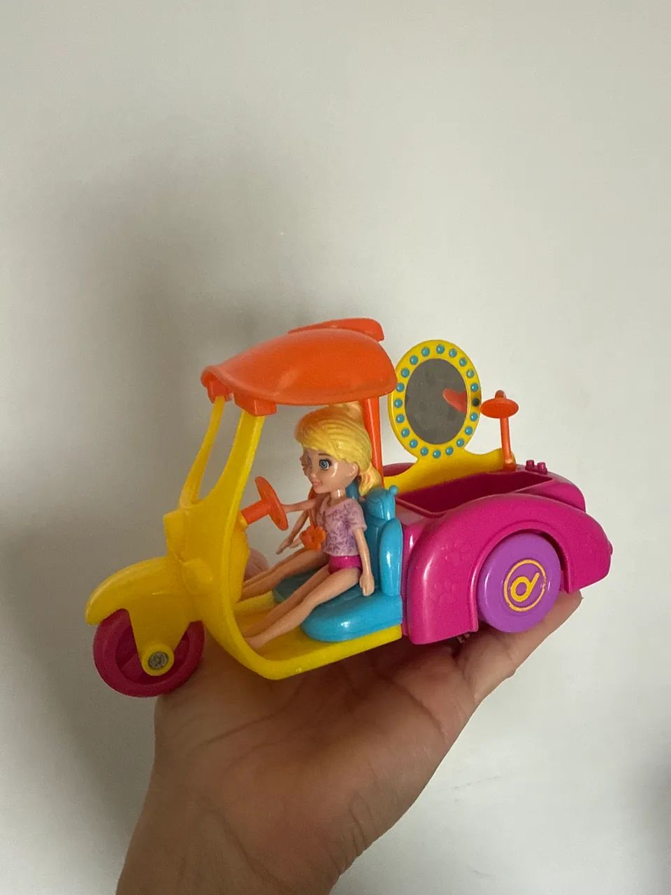 Moto Polly