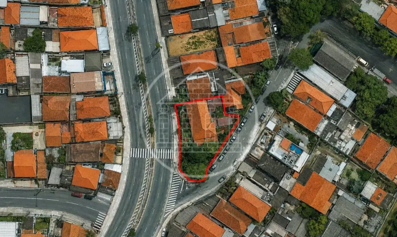 Casa térrea com 3 quartos (2 suítes) à venda em Interlagos