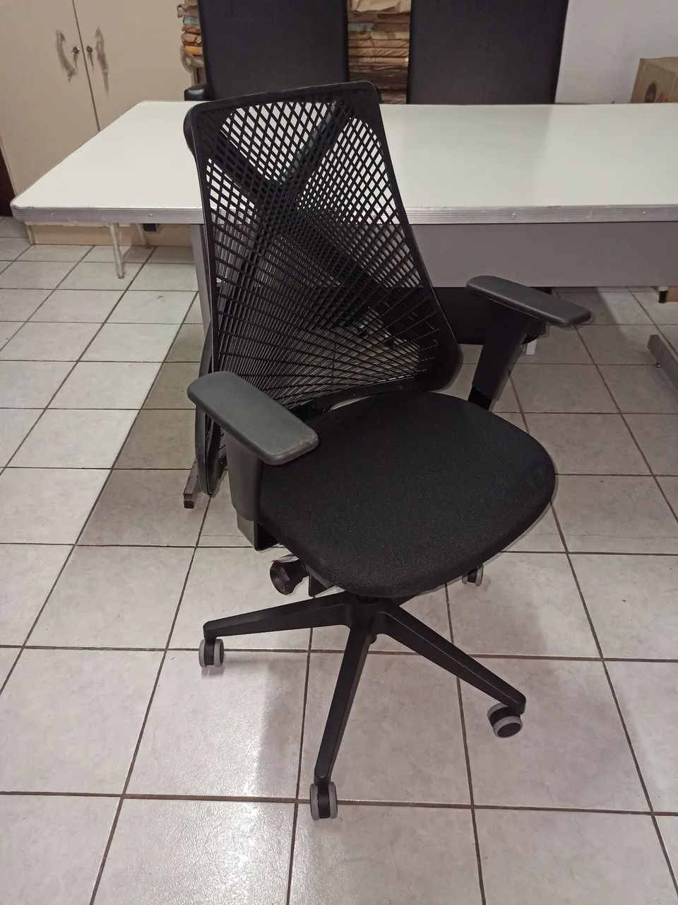 Escrivaninha e cadeira executiva  - Foto 2