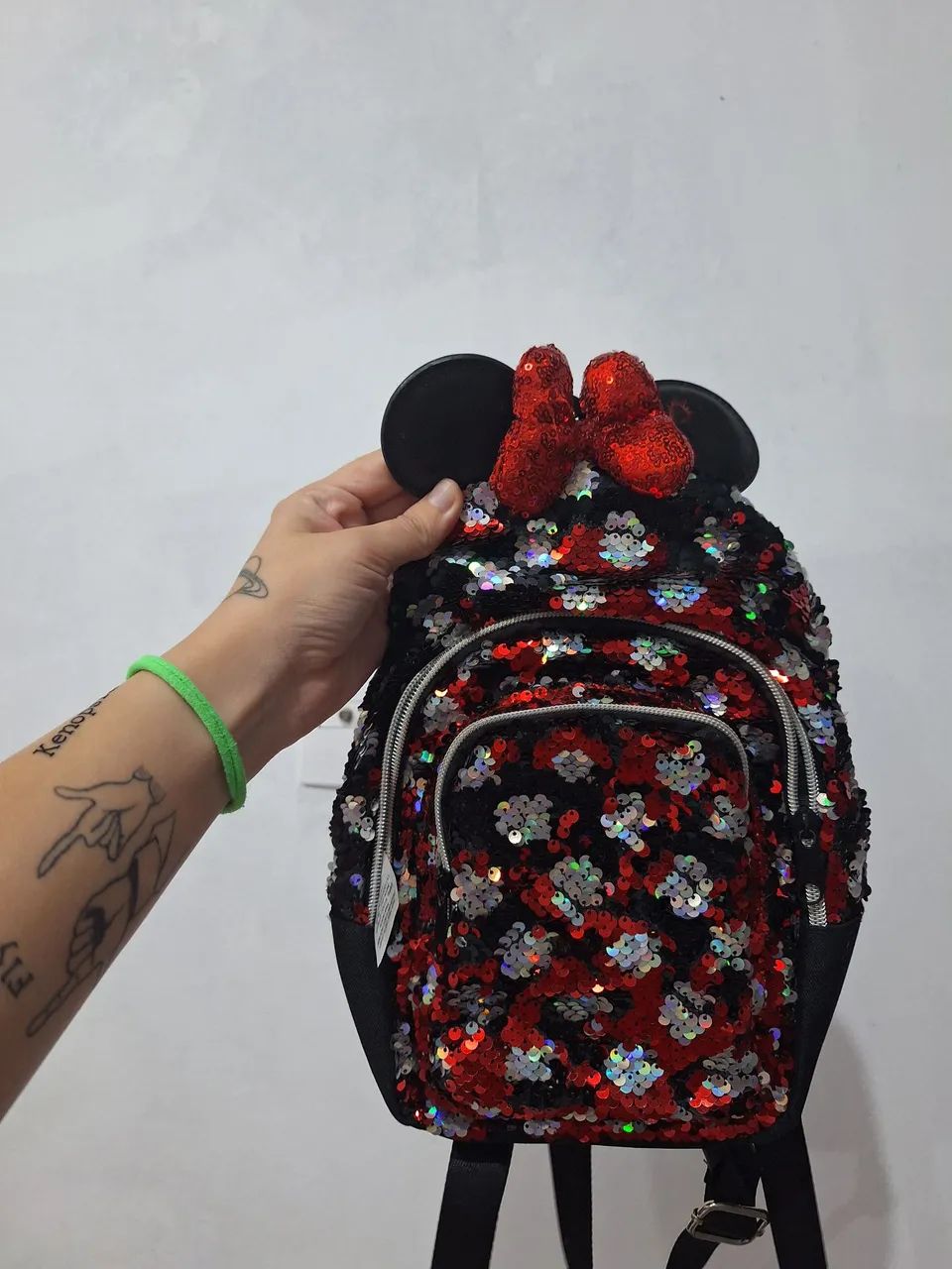 Mochila Minnie importada Disney com lantejoulas reversíveis 