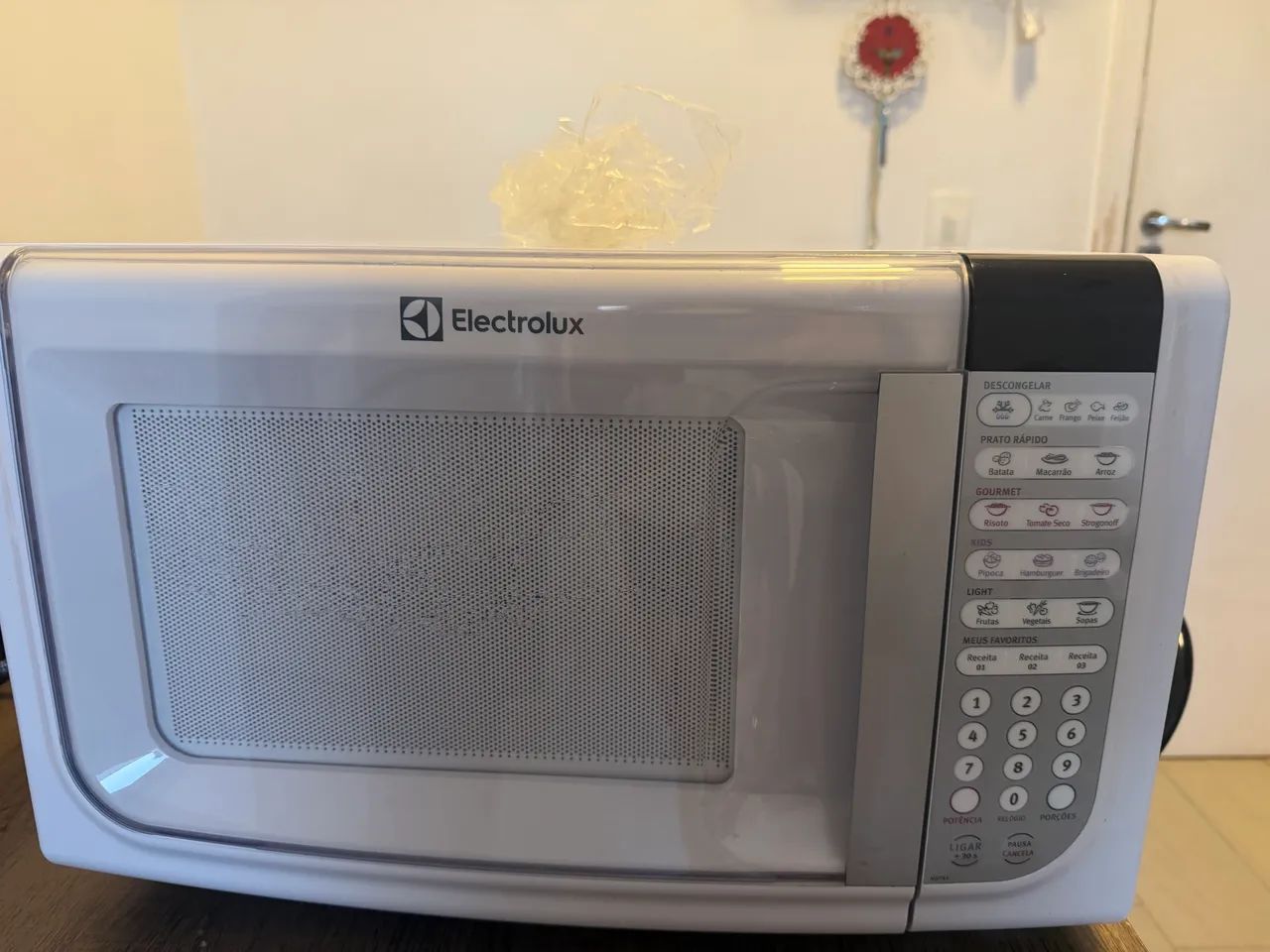 Microondas Eletrolux MEF41 - 31 litros - Foto 2