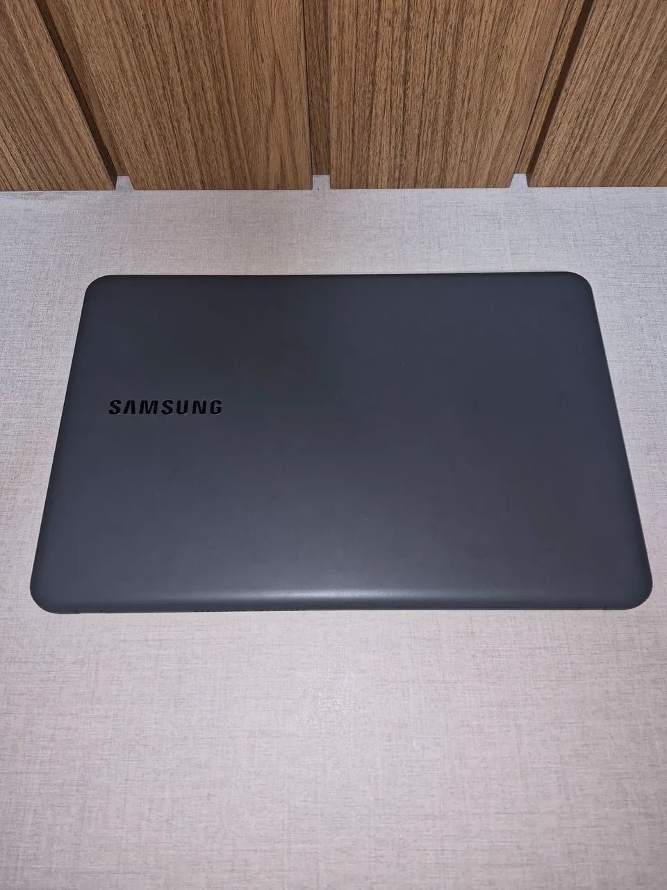Notebook Samsung Essentials E30