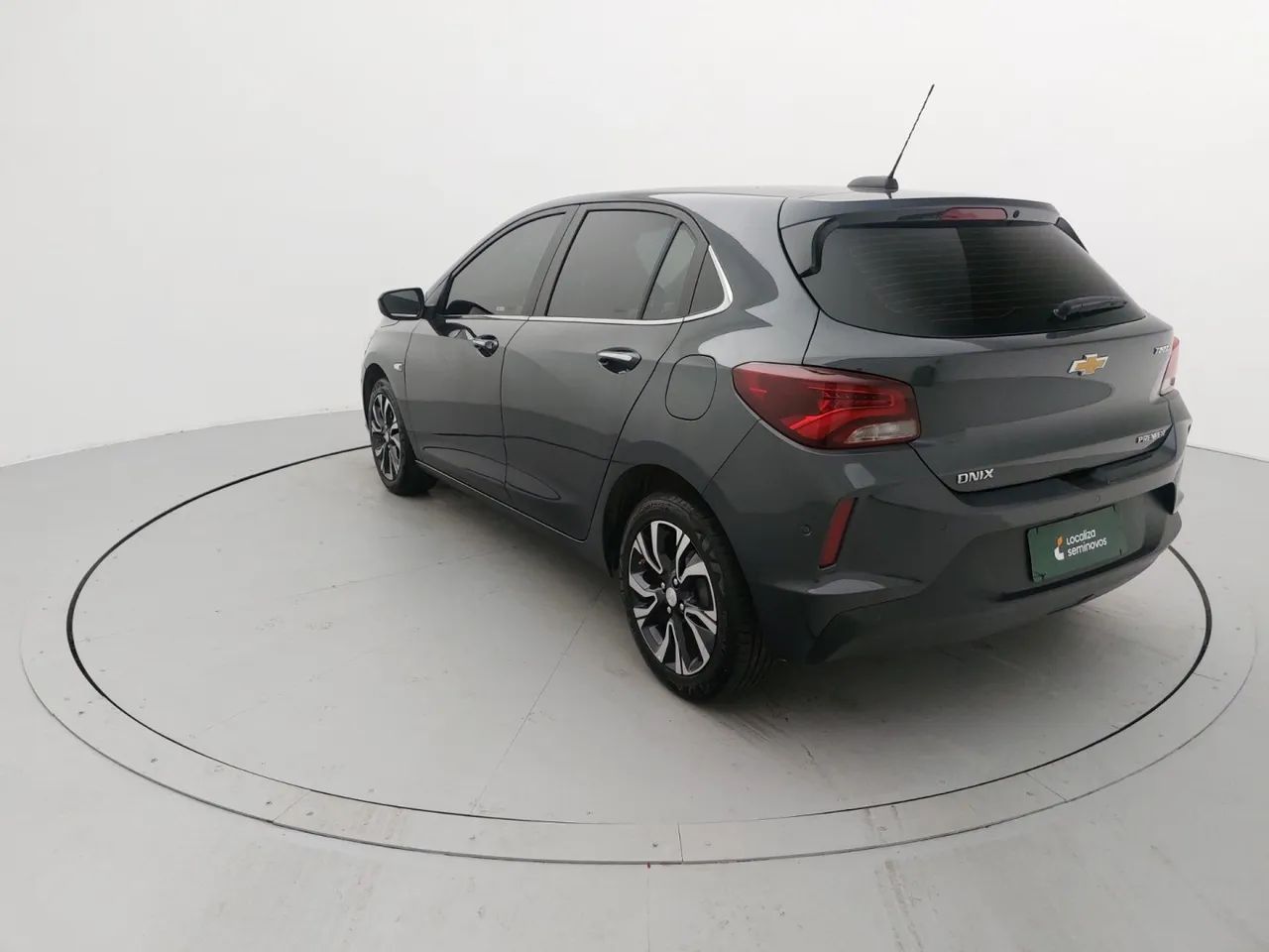 Chevrolet Onix Hatch Premier 1.0 12V TB Flex Aut. 4P, foto 3 de 18