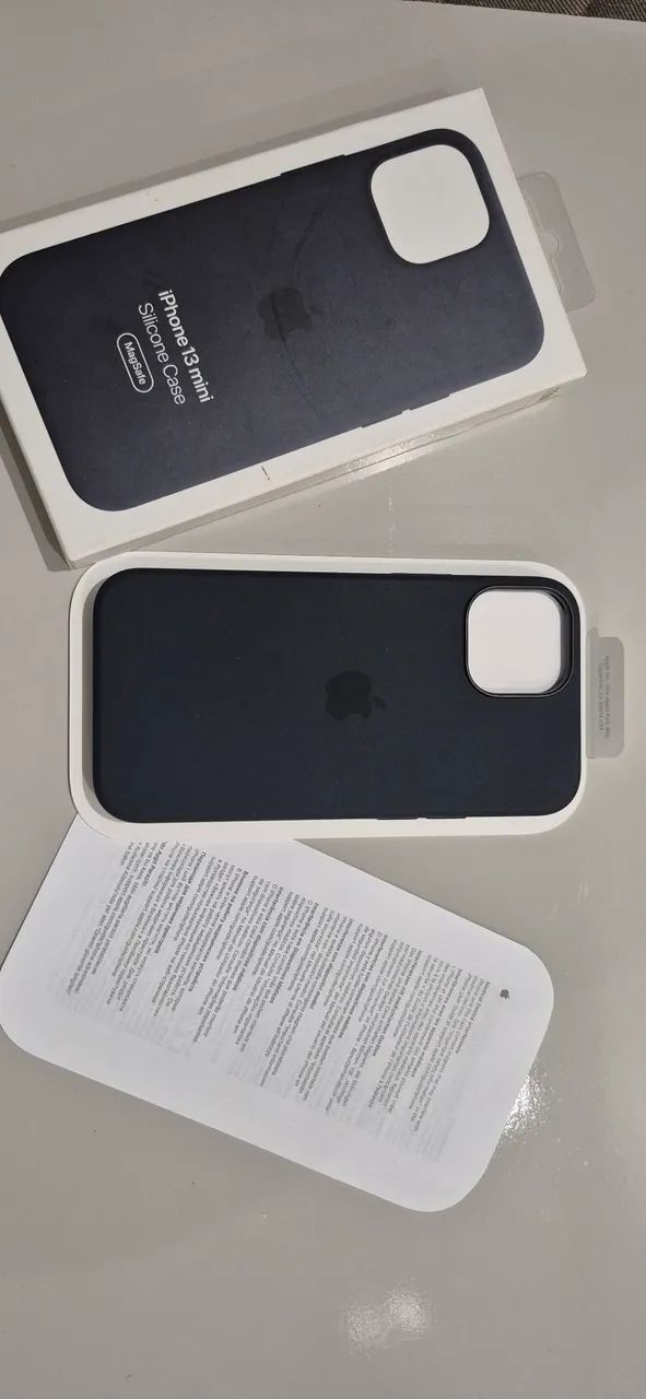 Capa Apple Silicone com Magsafe iPhone 13 Mini Preto<br><br><br> - Foto 3