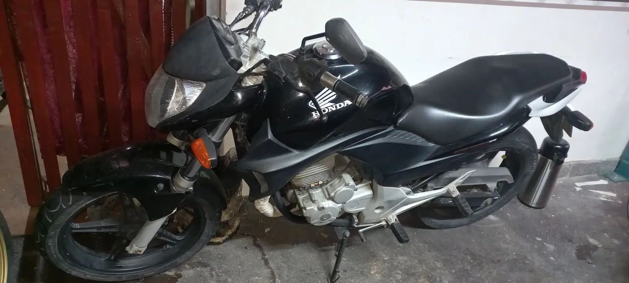 Cb 300  - Foto 2
