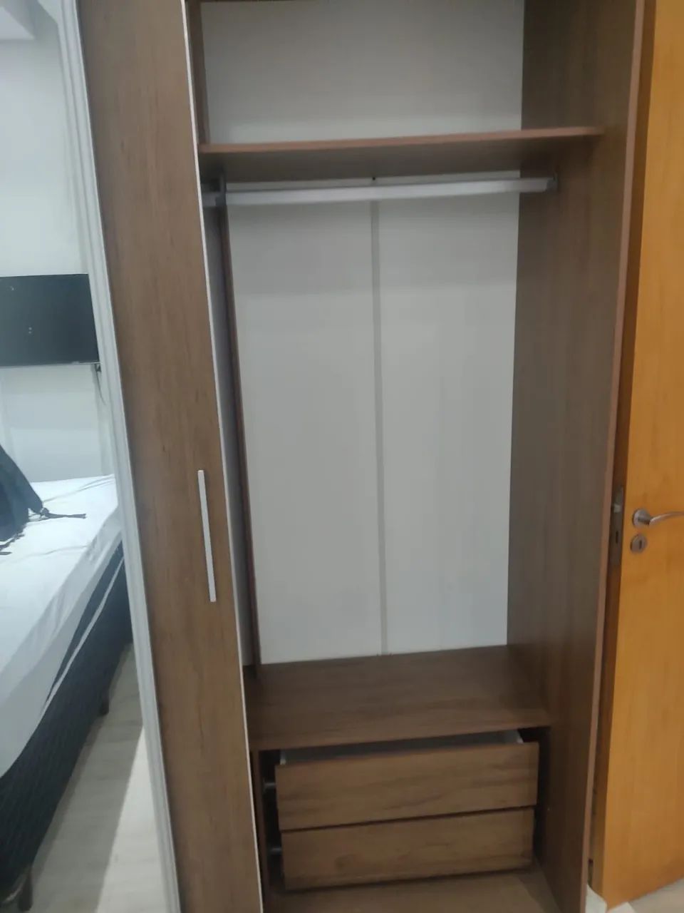Guarda roupa com espelho - Foto 4