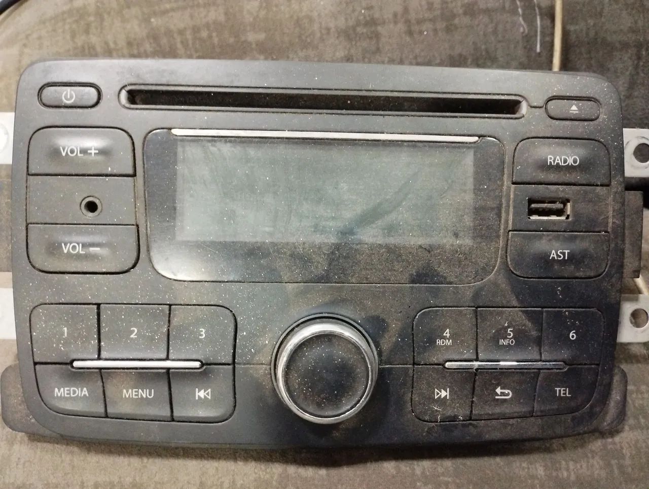 Rádio AM/FM com CD original Renault Logan 2014