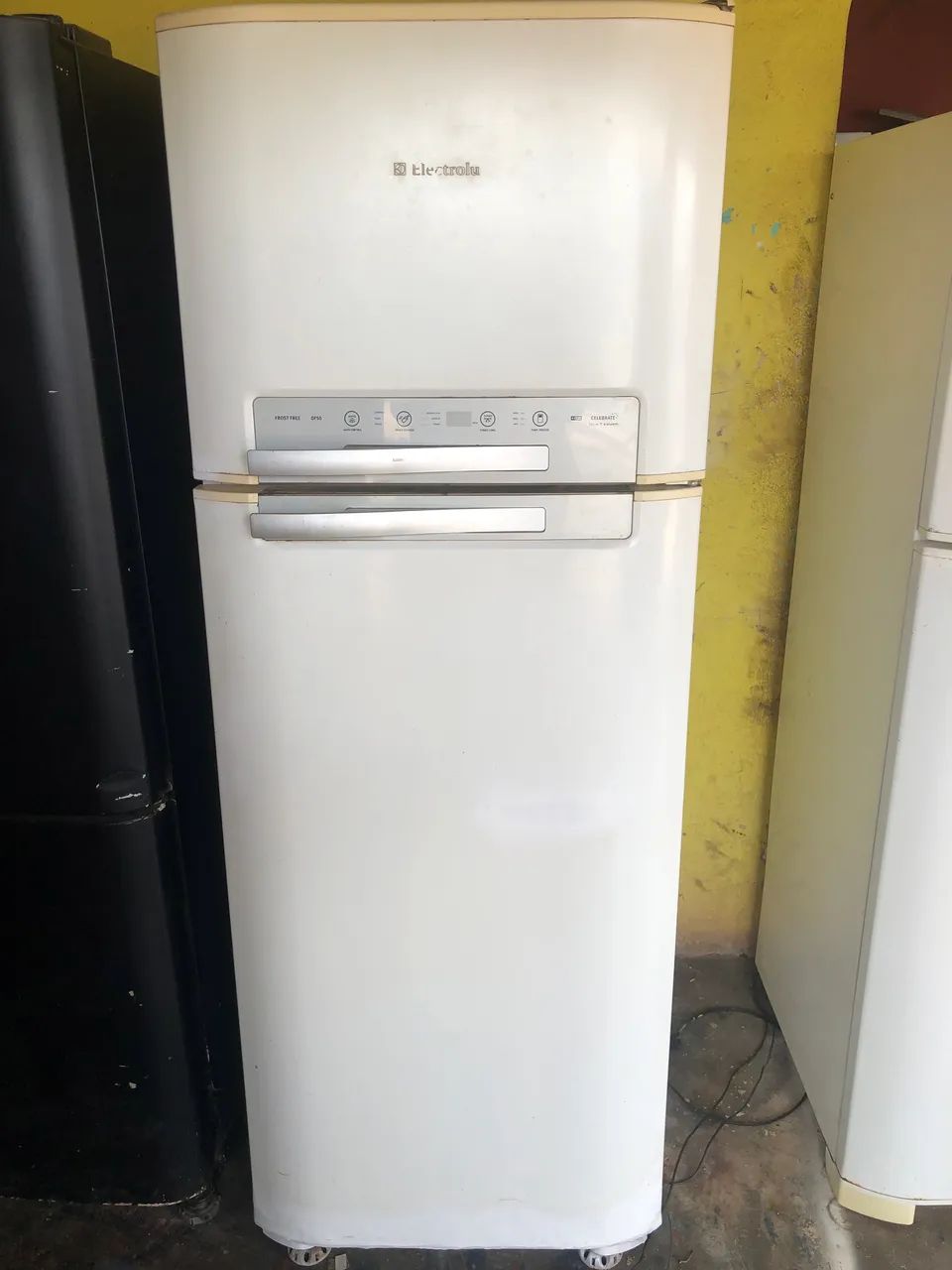 Geladeira Electrolux df50 gelo seco - Foto 2