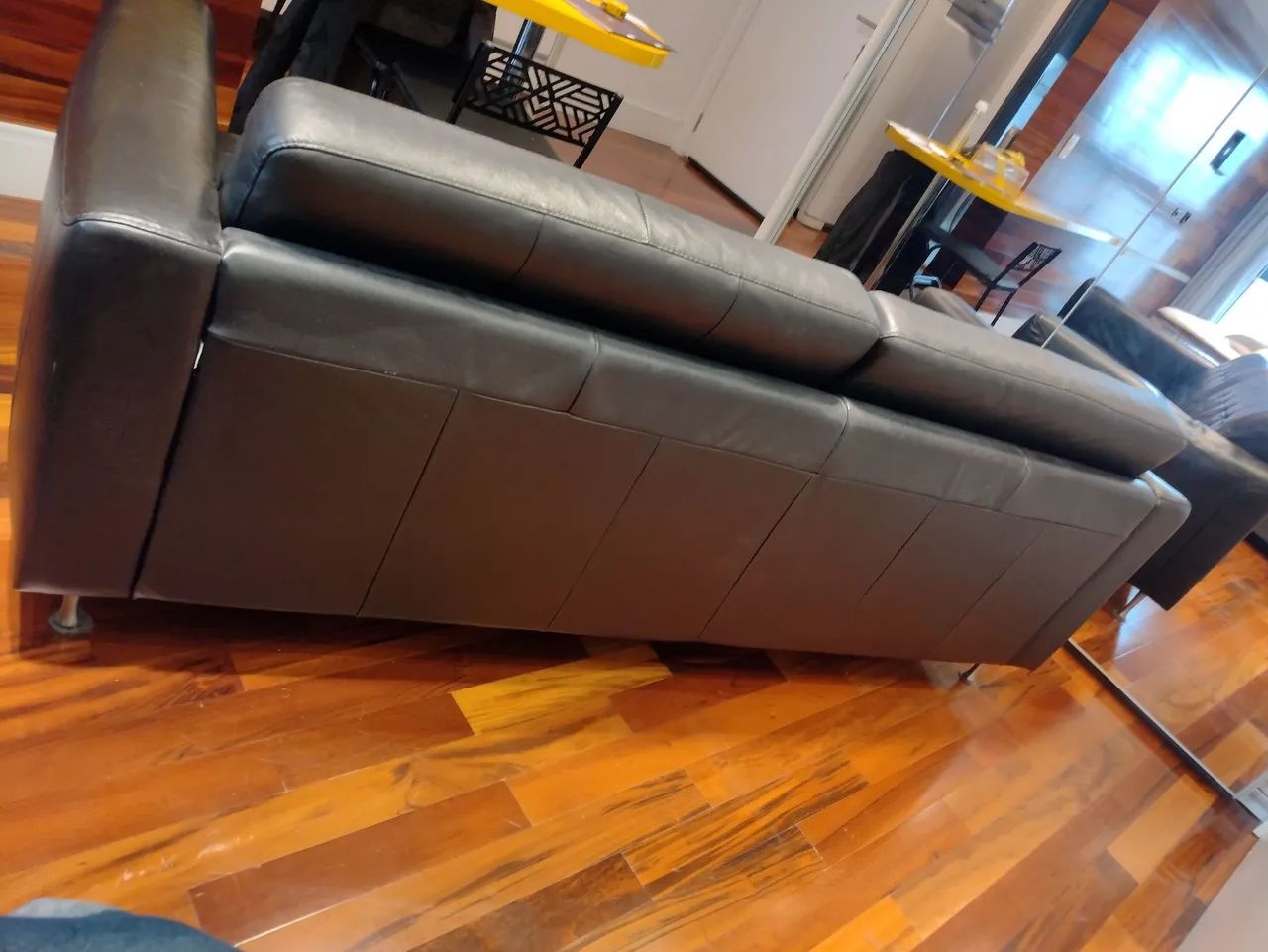Sofá preto em couro legítimo  - Foto 3