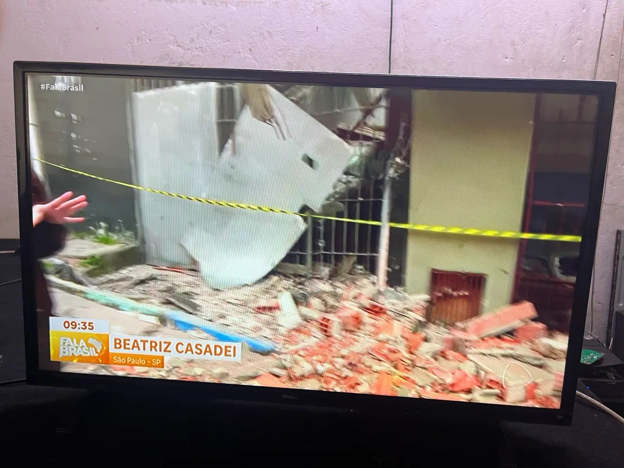 Vendo uma tv Philco 32 polegadas tv não e smart  - Foto 2