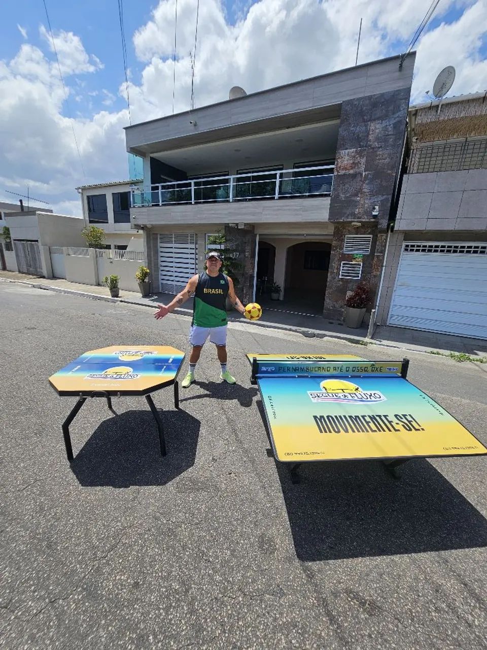 ALUGO FUTMESAS e BOLAS