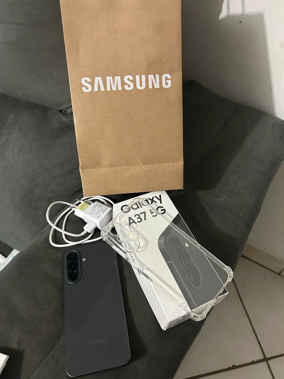 SAMSUNG A37